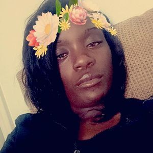 Meet your Posher, Eva